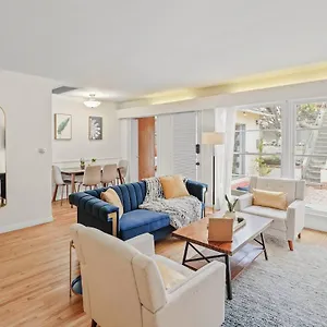 Dazzling Westside 4 Bedroom Home-minutes To The , Los Angeles United States